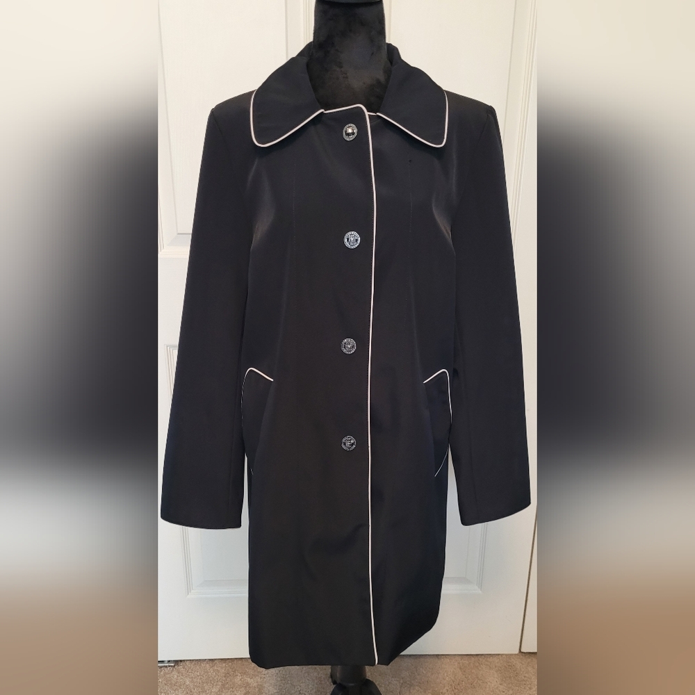 Anne Klein Coat Womens Size M Black with  Trim EUC